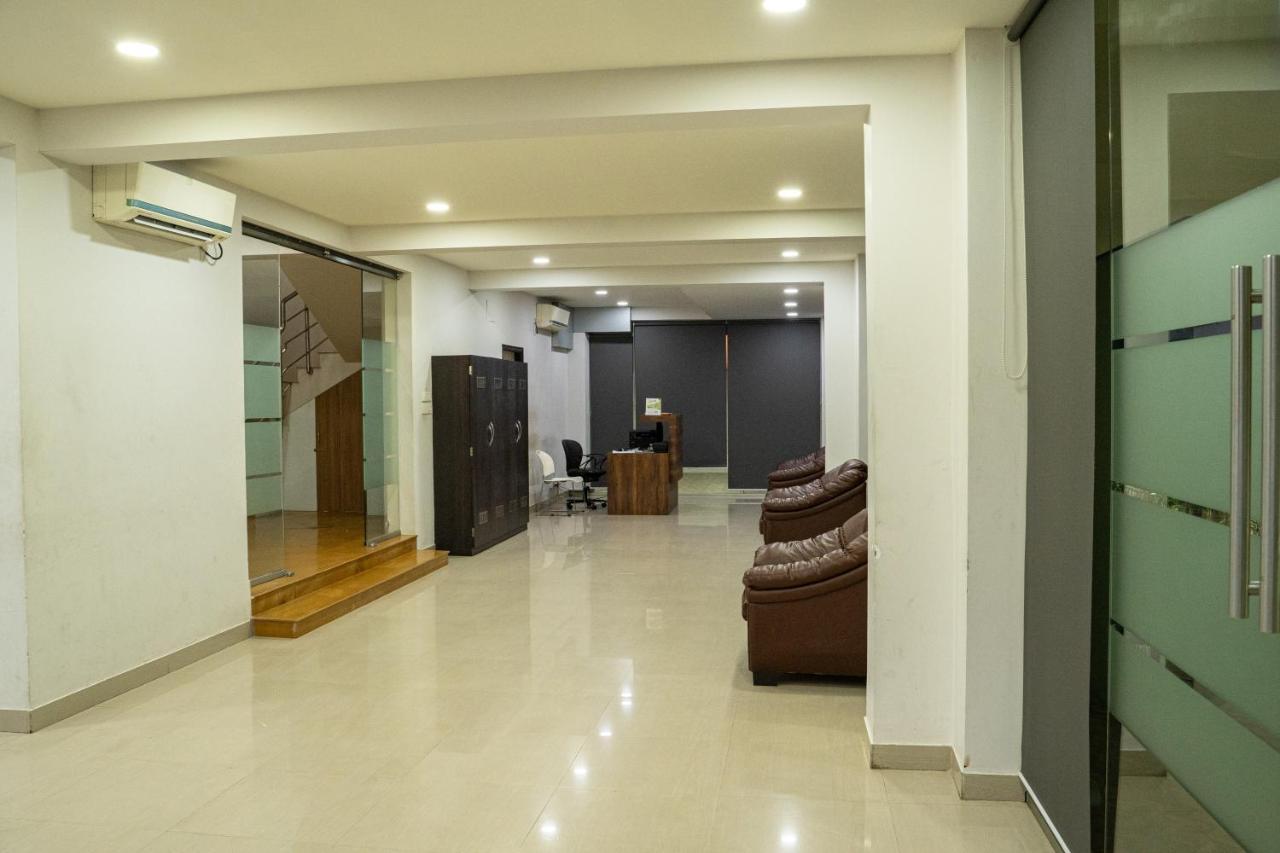 Nk7 Guest House 加尔各答 外观 照片