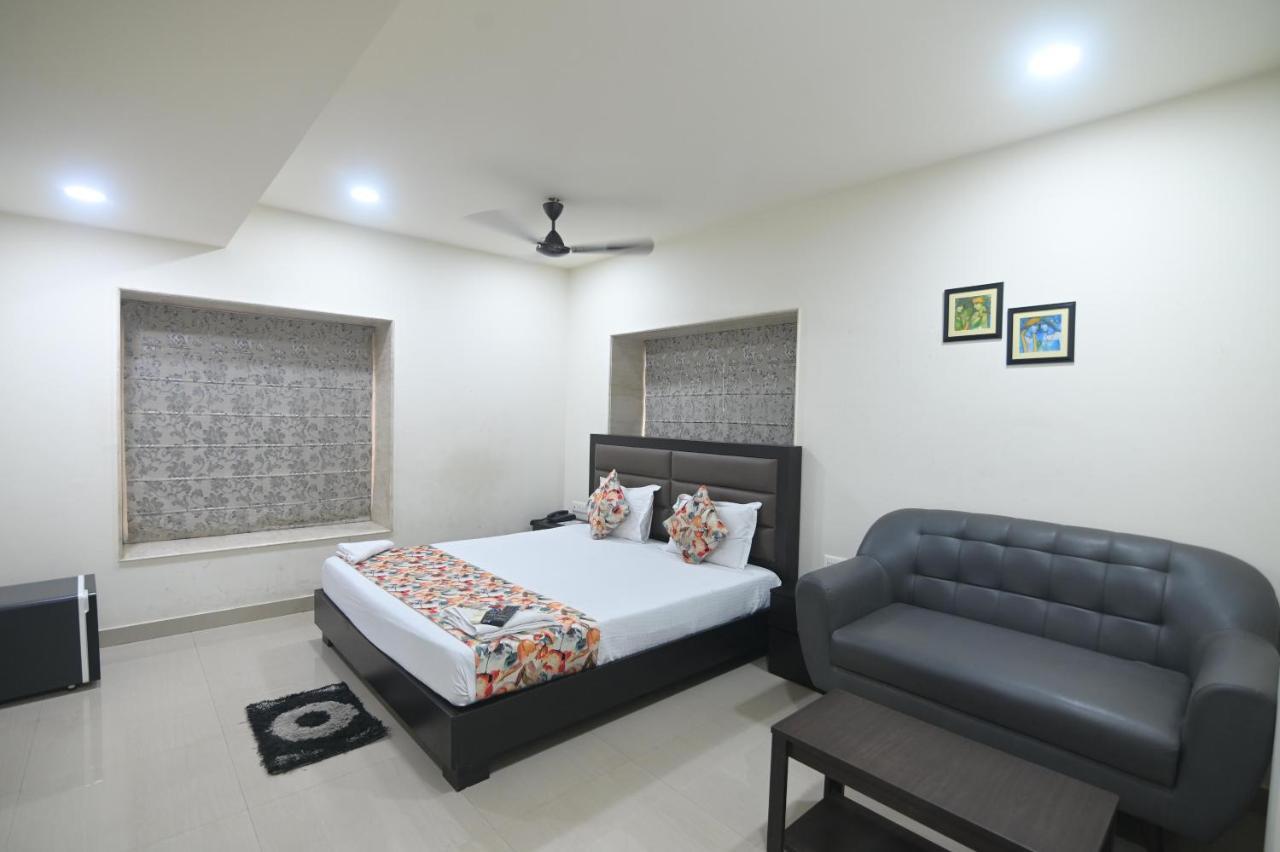 Nk7 Guest House 加尔各答 外观 照片